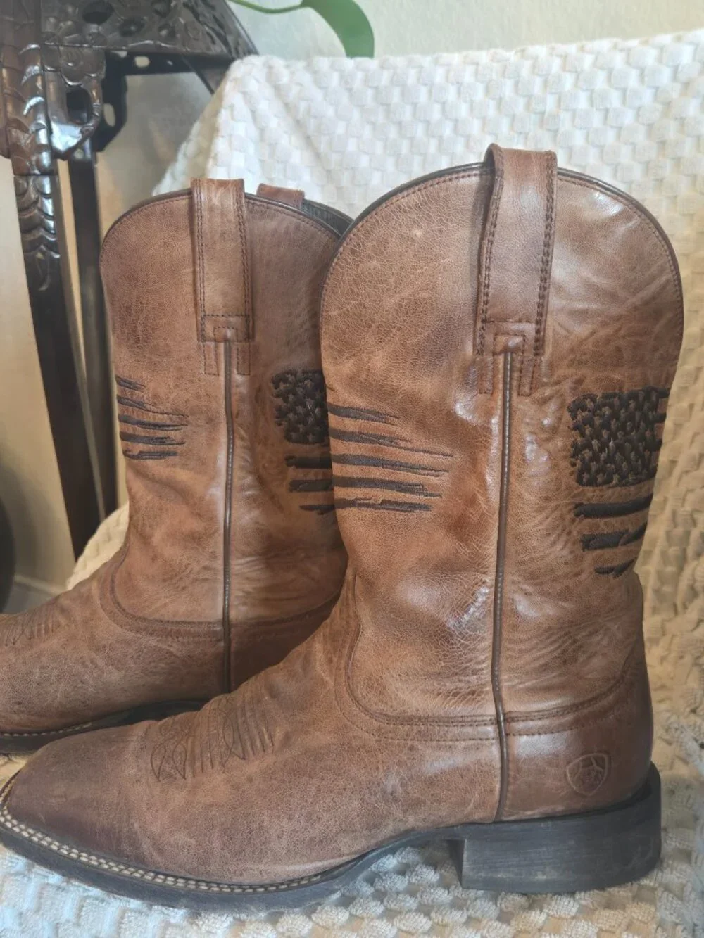 Ariat size ee